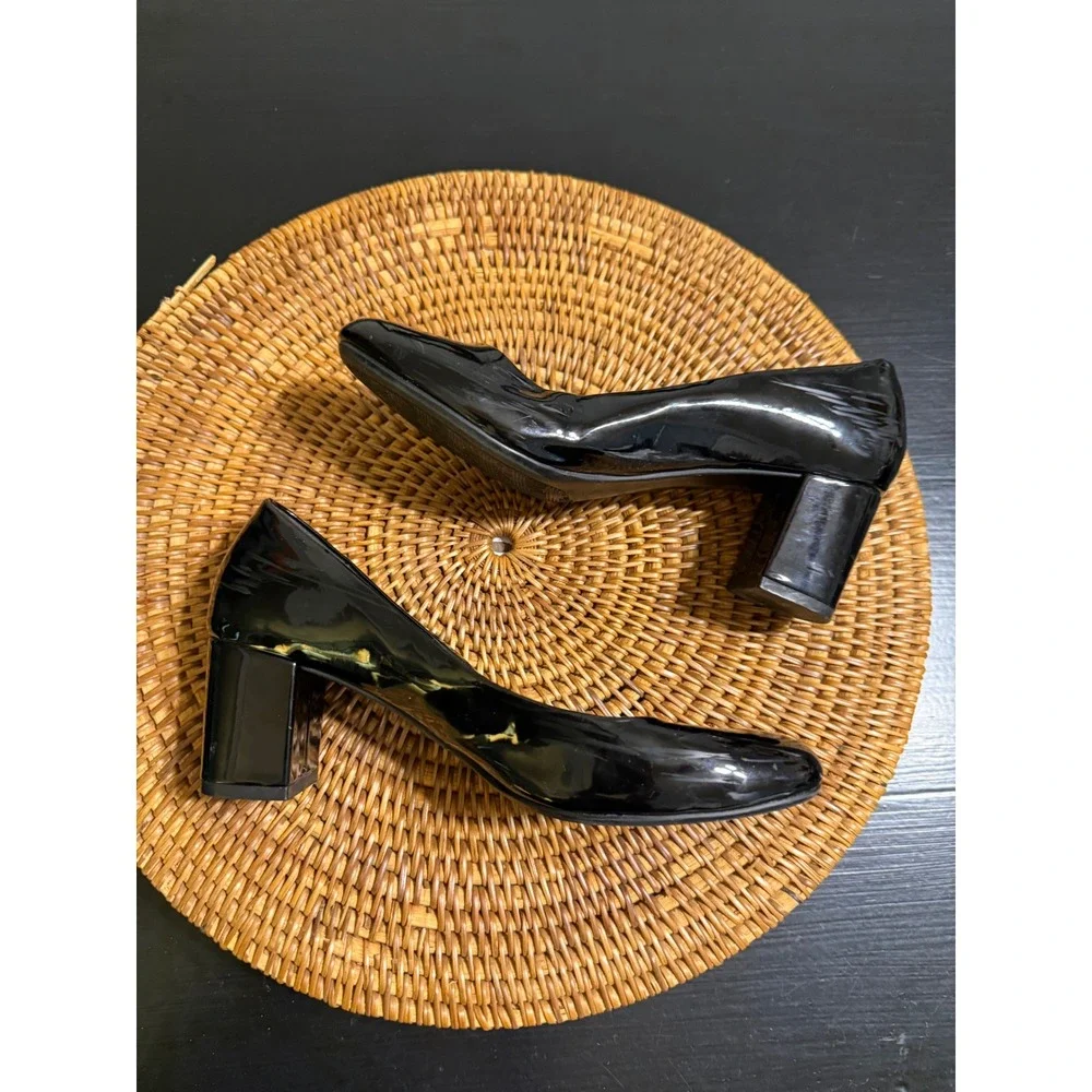 CL by Laundry Womens Black Patent Block Heel Round Toe Pumps Size 6M Scuffed